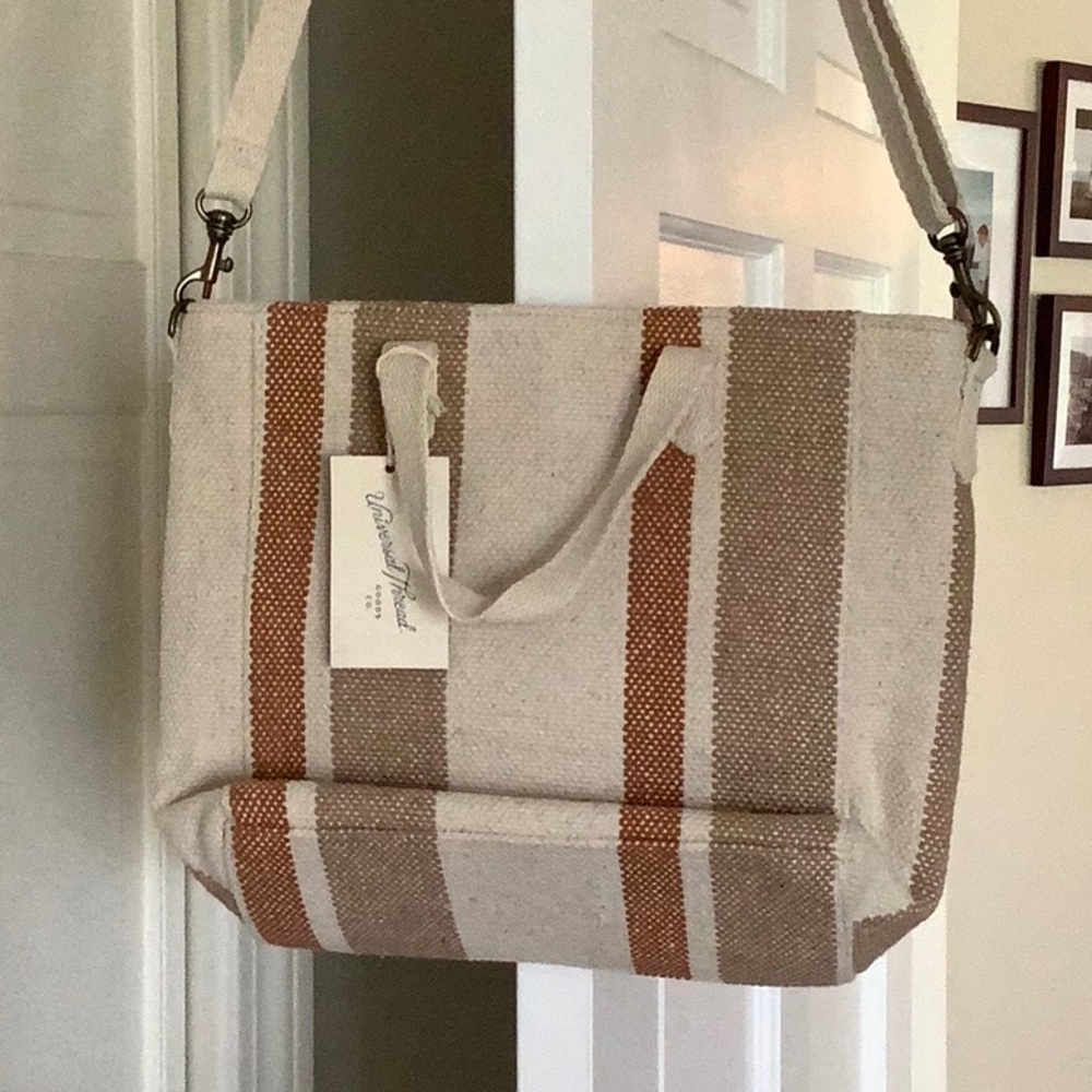 NWT striped tote handbag (universal thread)